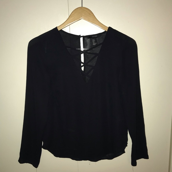 HOST PICK 🌟 Forever 21 Black V-Neck Shirt - Picture 2 of 3